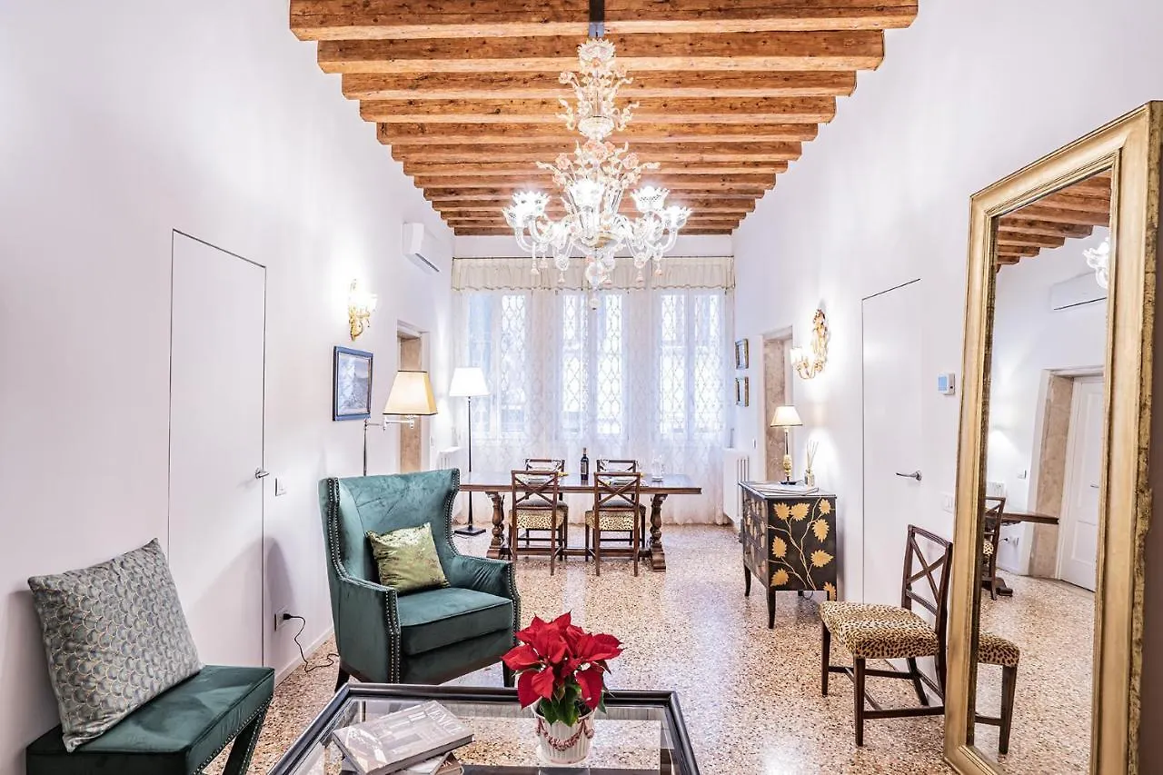 Ca' San Beneto Completely Refurbished In A Fabulously Central Area Venetië 0*,