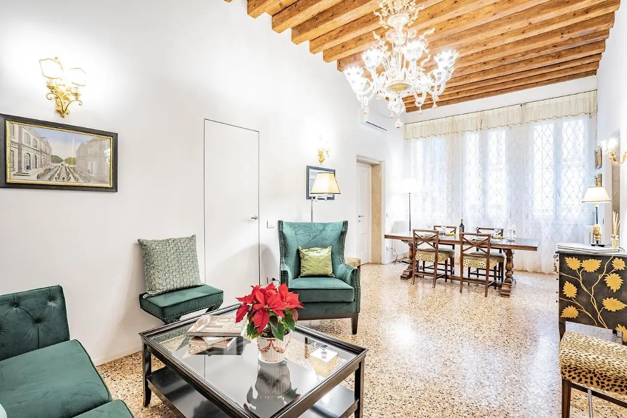 Appartement Ca' San Beneto Completely Refurbished In A Fabulously Central Area Venetië Italië