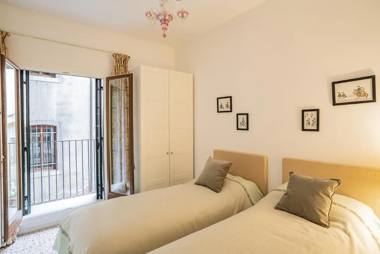 Appartement Ca' San Beneto Completely Refurbished In A Fabulously Central Area Venetië