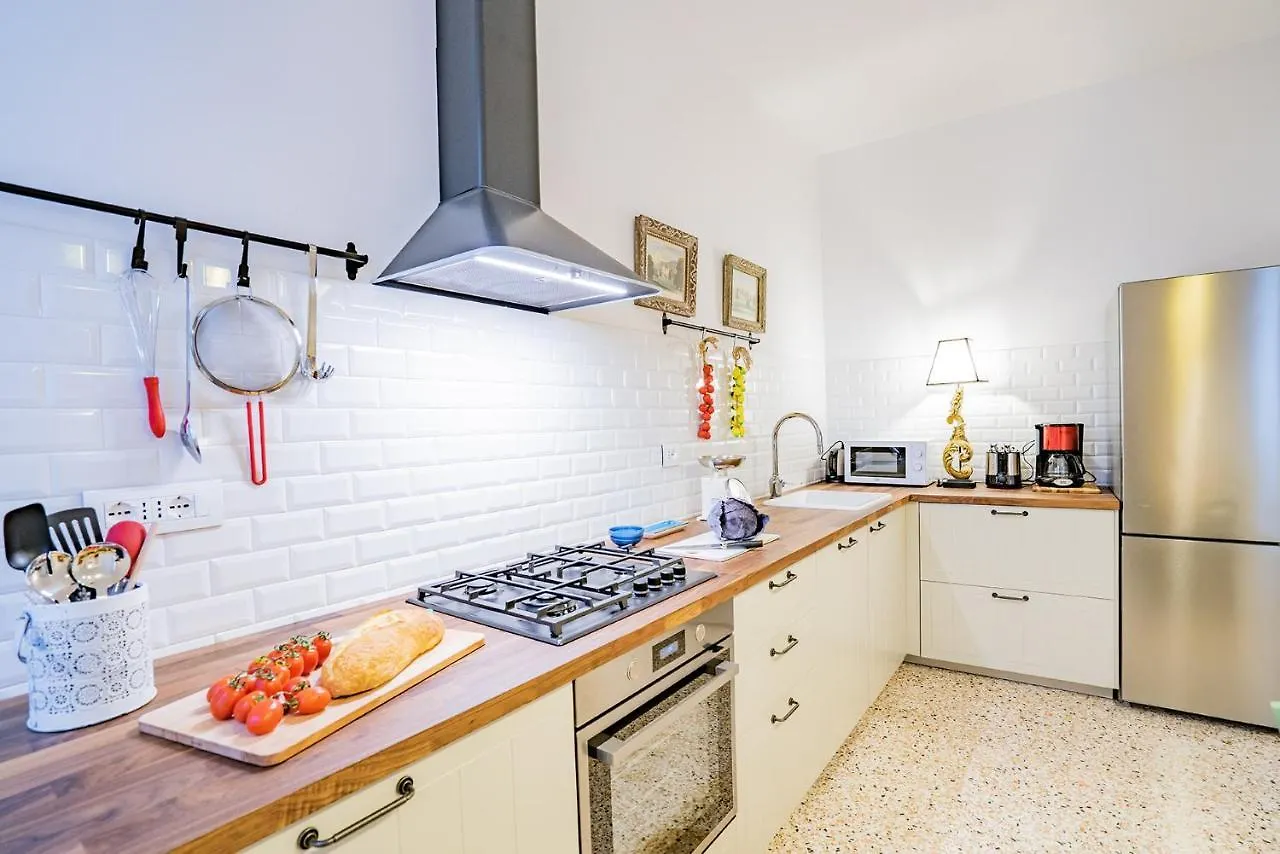 Apartment Ca' San Beneto Completely Refurbished In A Fabulously Central Area Venice