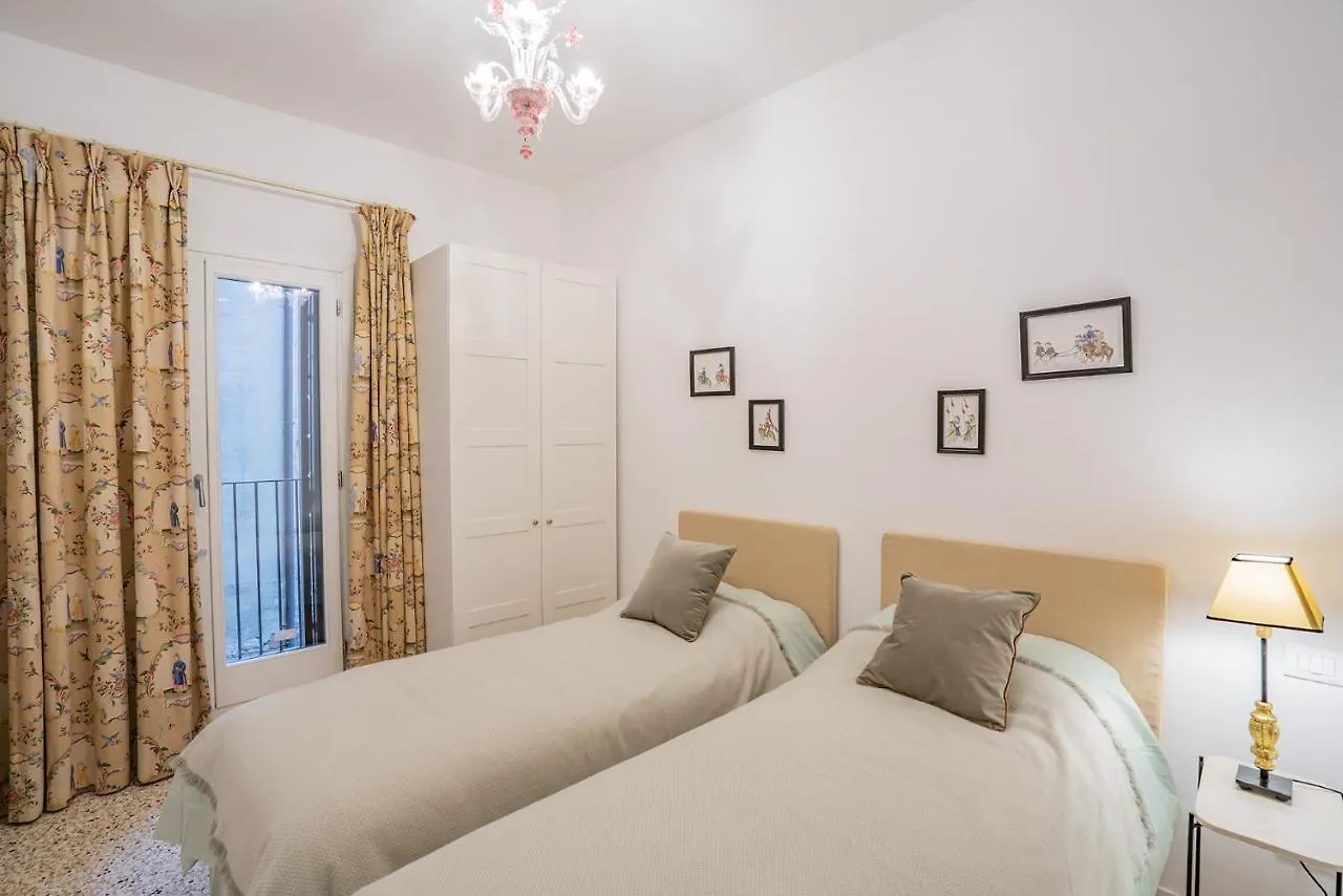 Ca' San Beneto Completely Refurbished In A Fabulously Central Area Venice Apartment